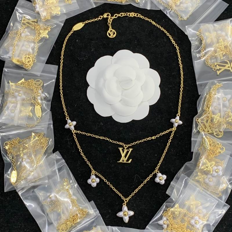 LV Necklace 03lyr567